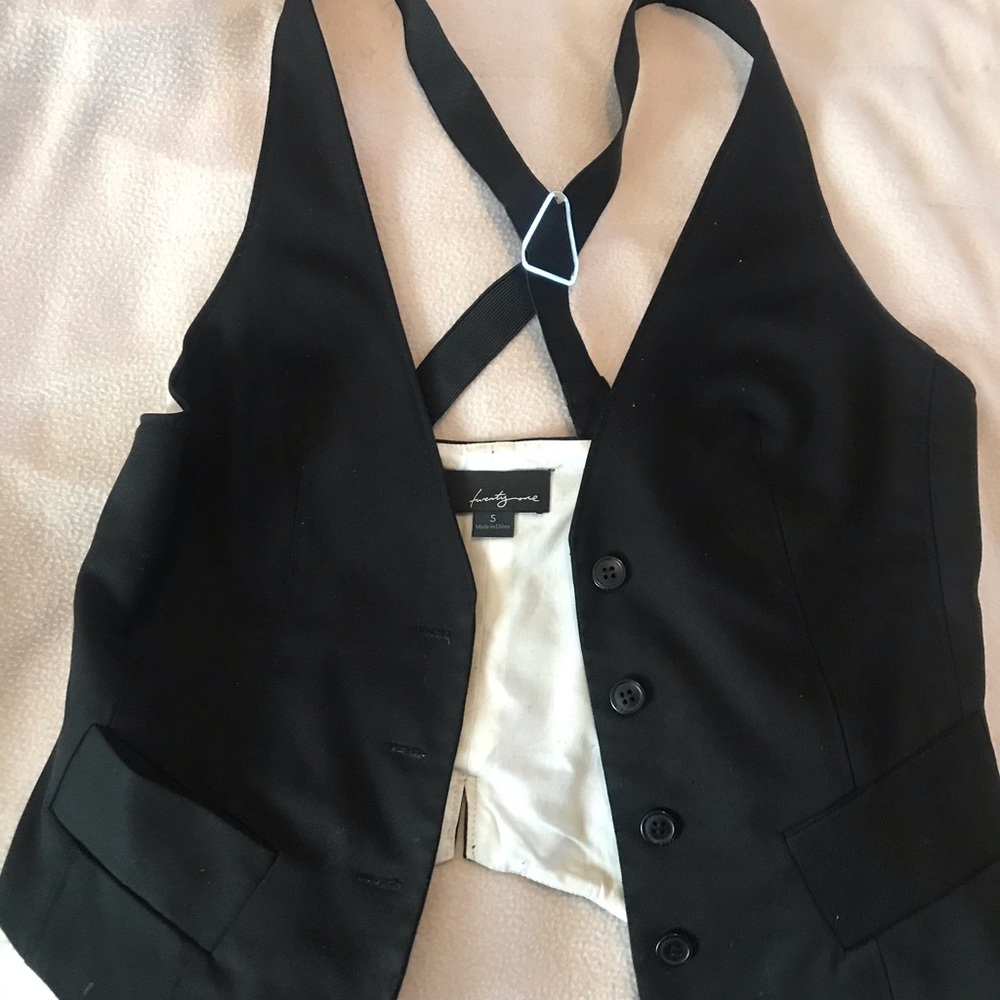 Black vest size S